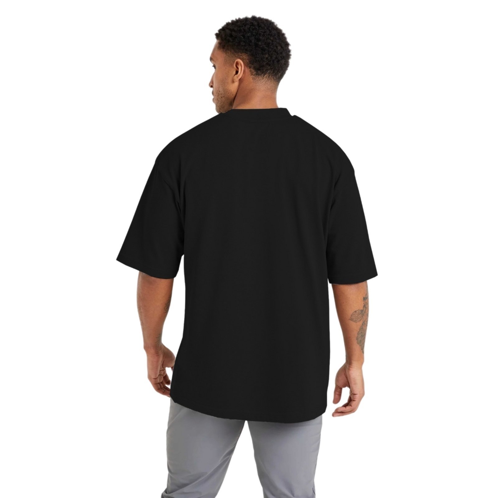 Vista 3 Camiseta Oversized de Algodão Masculina Ideal para Academia e Esportes Gola Redonda Alien Relaxado preto Relaxado preto