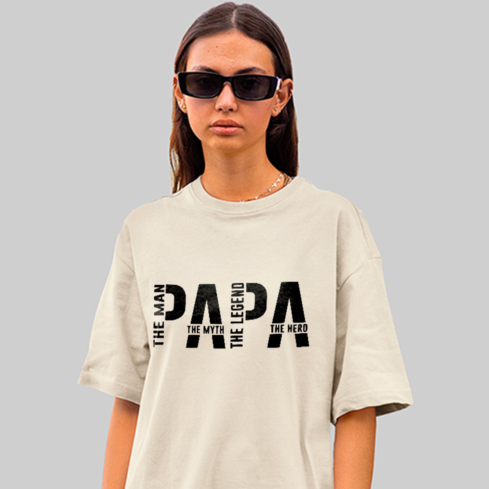 Camiseta Oversized Papa The Man Myth Legend Unissex Off White