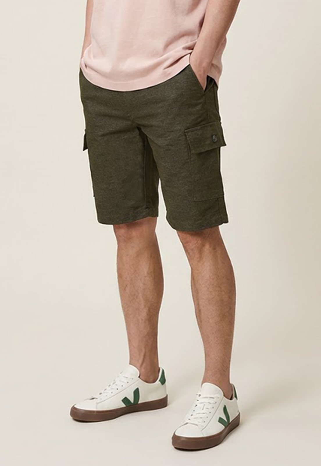 Bermuda Masculina Cargo Sarja Elastano Bolsos Laterais Confortável Verde