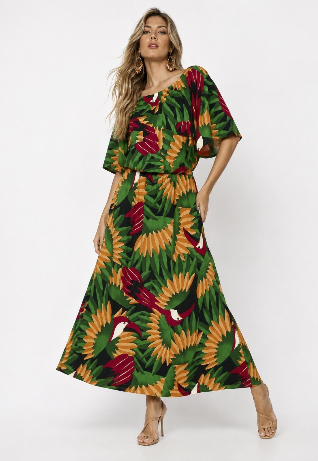Vestido Midi Cabanafree Ciganinha Viscose com Lapela Estampa Festa dos Tucanos