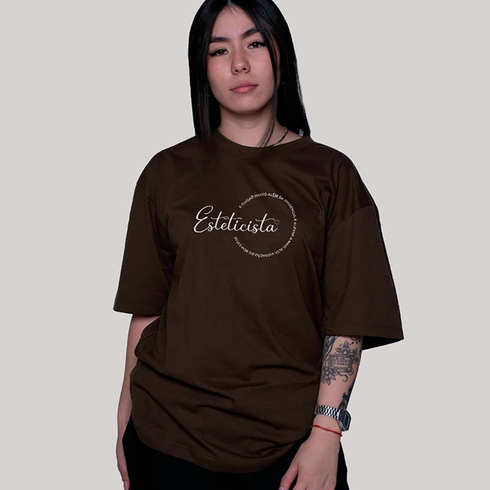 Camiseta Ousy Feminina Esteticista Autoestima Bem-Estar Saúde Oversized Marrom