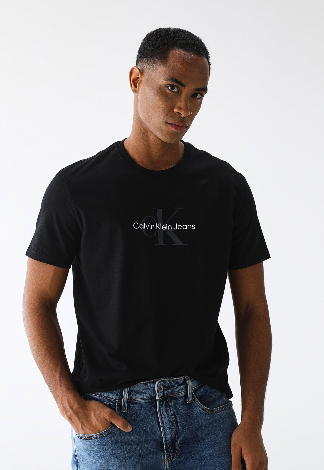 Camiseta Calvin Klein Jeans Reta Logo Preta