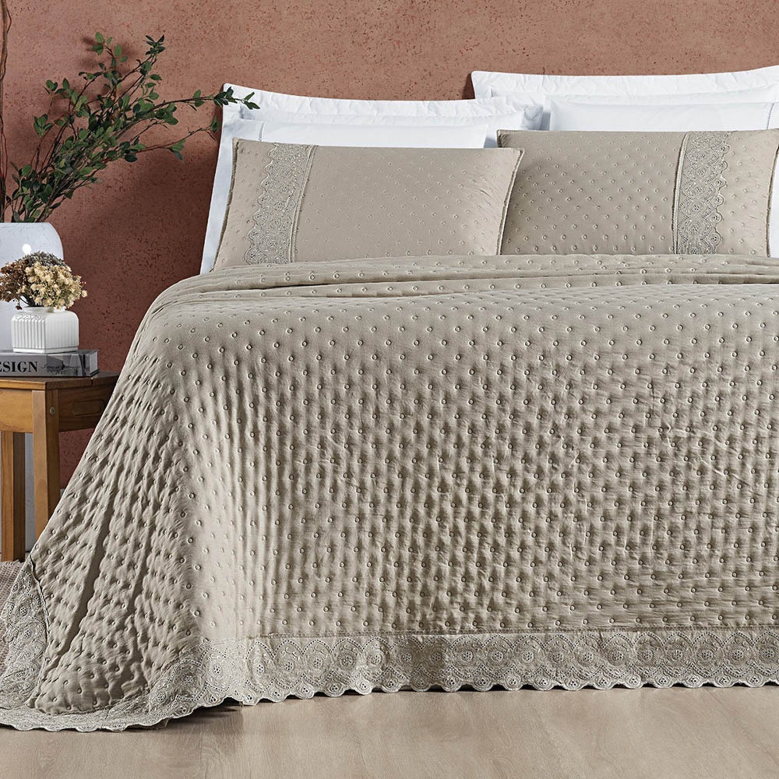 Kit Cobre Leito Colcha Casa Scarpa Bouclê King Laise Bordada Micropercal 200 Fios 3 Peças - Bege Taupe