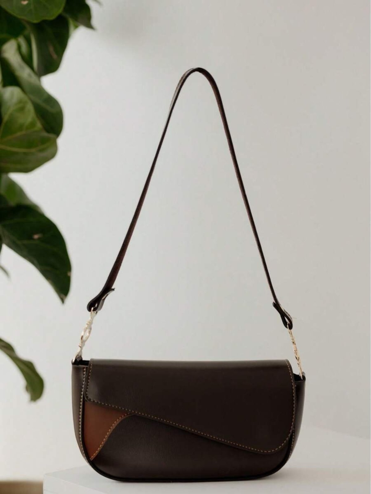 Bolsa Feminina Lavini Tiracolo Casual Modelo Orgânico Bicolor de Ombro Café