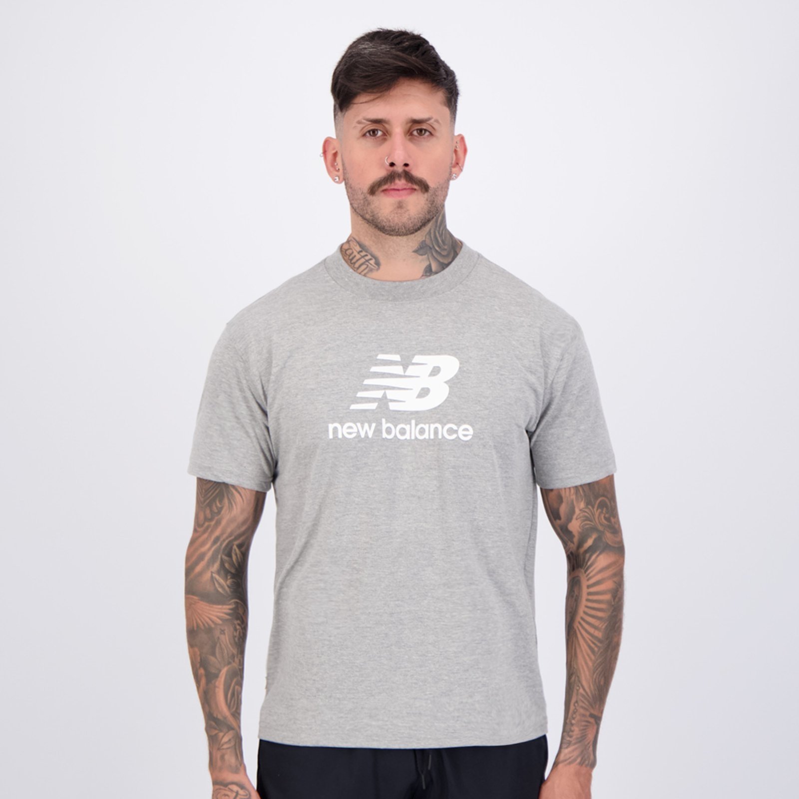 Vista 2 Camisa New Balance Essentials cinza New Balance cinza