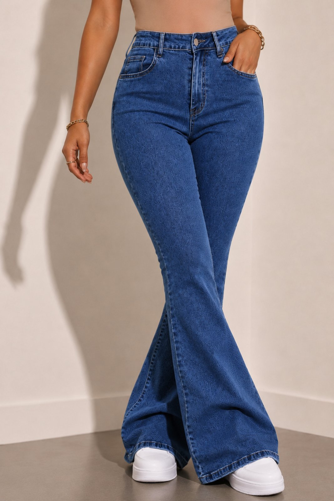 Calça Flare Feminina Mys Jeans Escura Cintura Alta Modela o Corpo