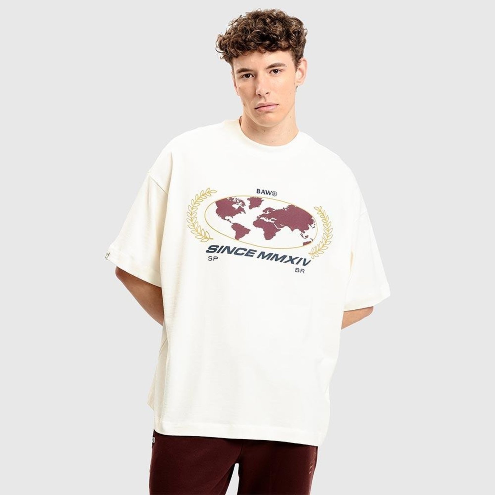CAMISETA OVERSIZED WORLD BAW CLUB Off-white