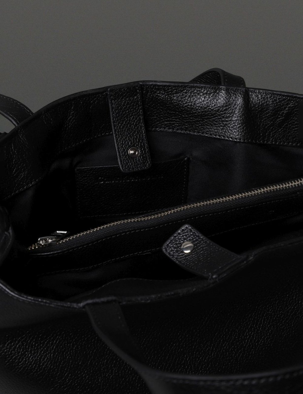 Vista 3 Bolsa Média Feminina Tote Bag Calvin Klein Jeans preto preto