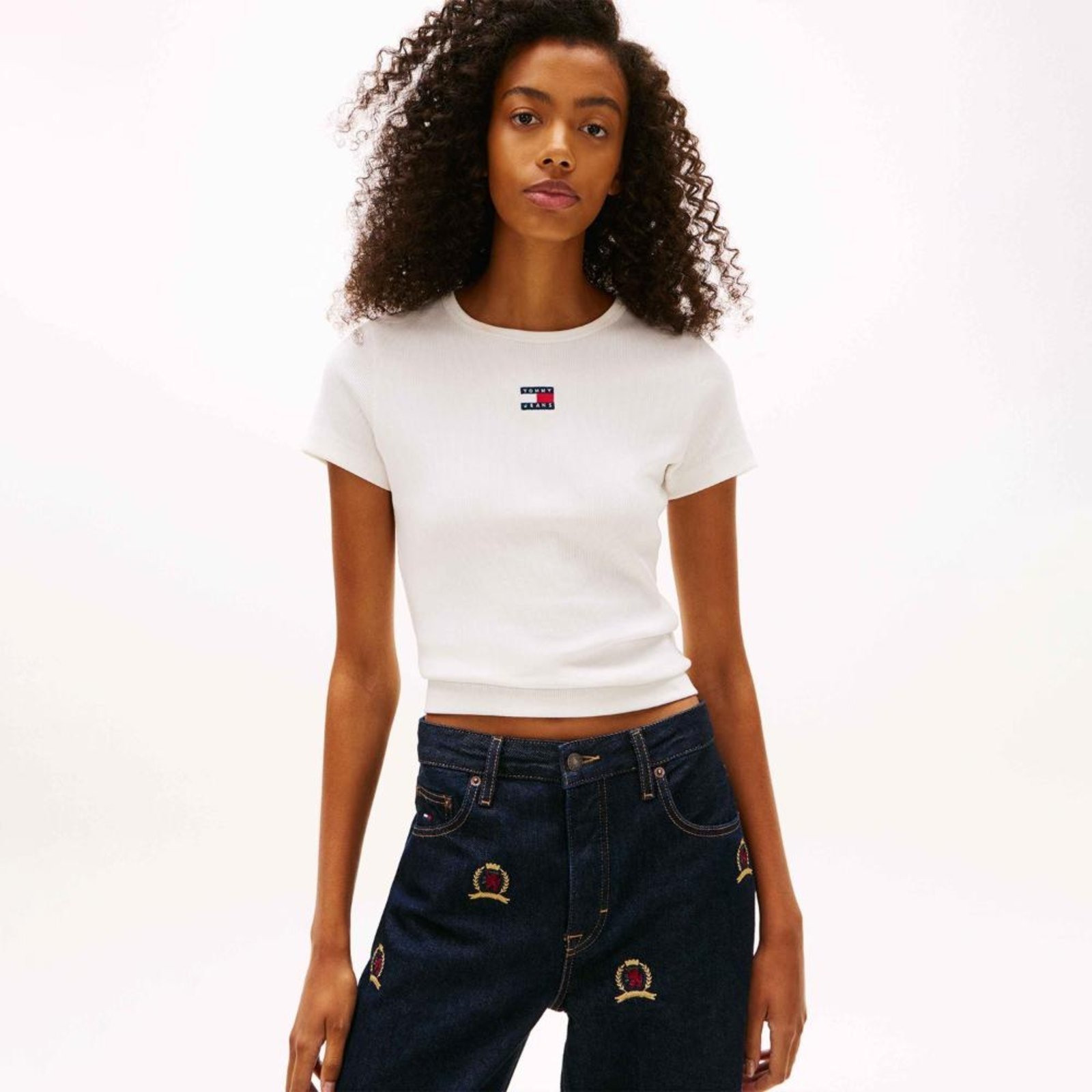 Camiseta Slim com Logo Tommy Jeans – EGG