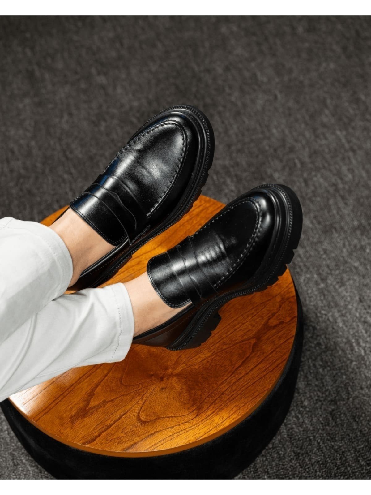 Sapato Social Masculino Casual Mocassim Costurado Piettro Trabalho Eventos Confortável