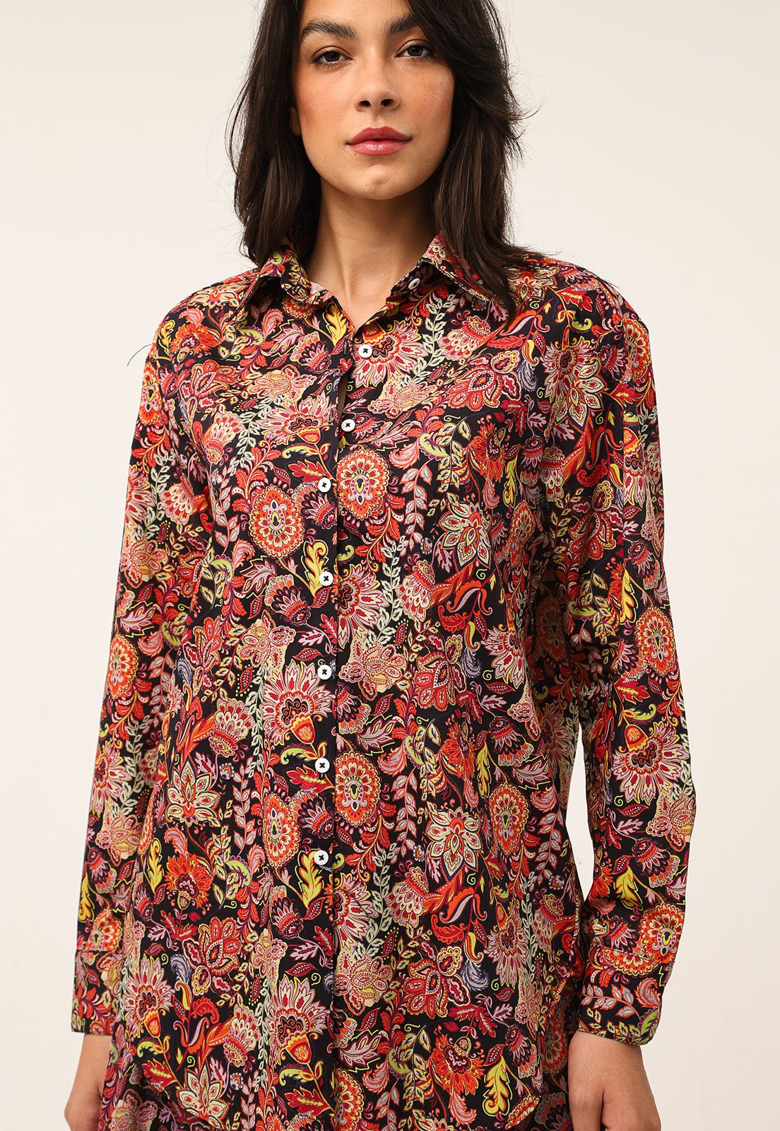 Vista 3 Camisa Lança Perfume Saída De Praia Paisley Vermelha vermelho Lança Perfume vermelho