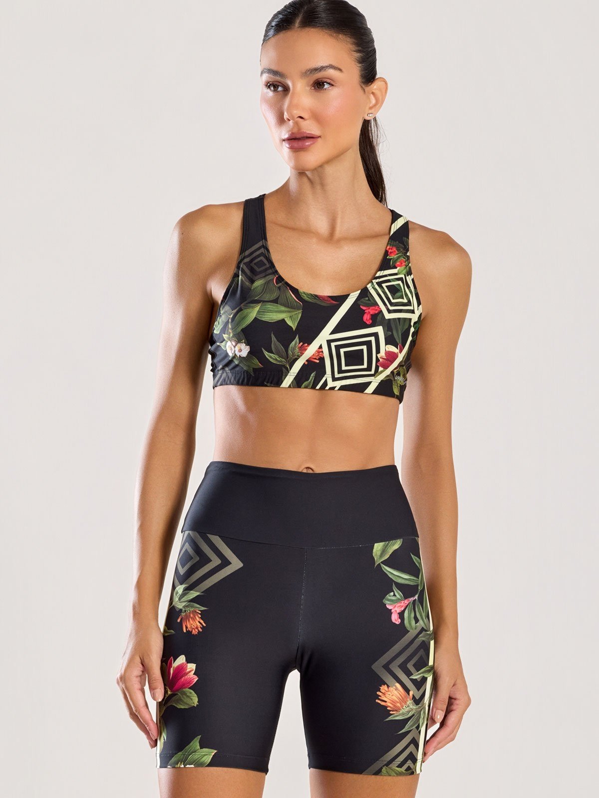 Conjunto Fitness Top e Bermuda Estampado Felicidade
