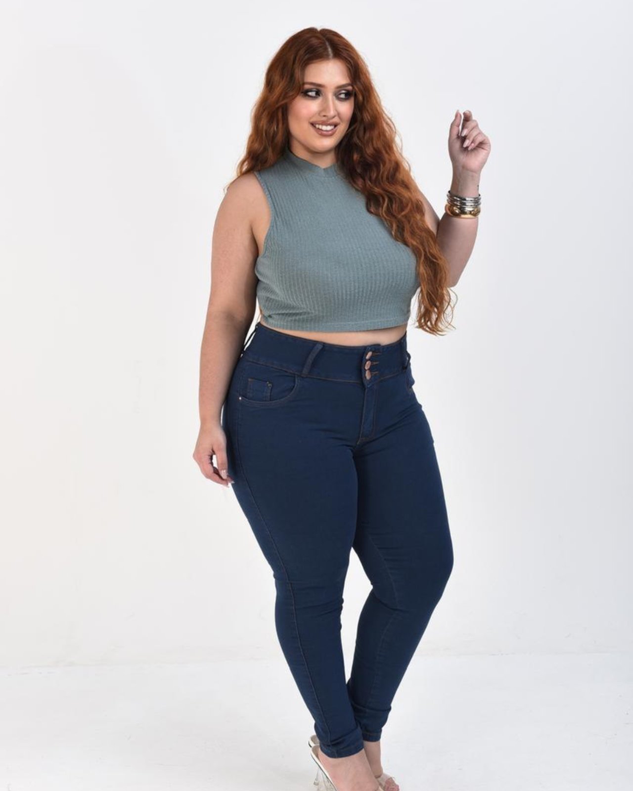 Calça Jeans Feminina Plus Size Cintura Alta KIRIDAS JEANS Skinny Confortável com Botões – Modelagem Perfeita para Todos os Tipos de Corpo