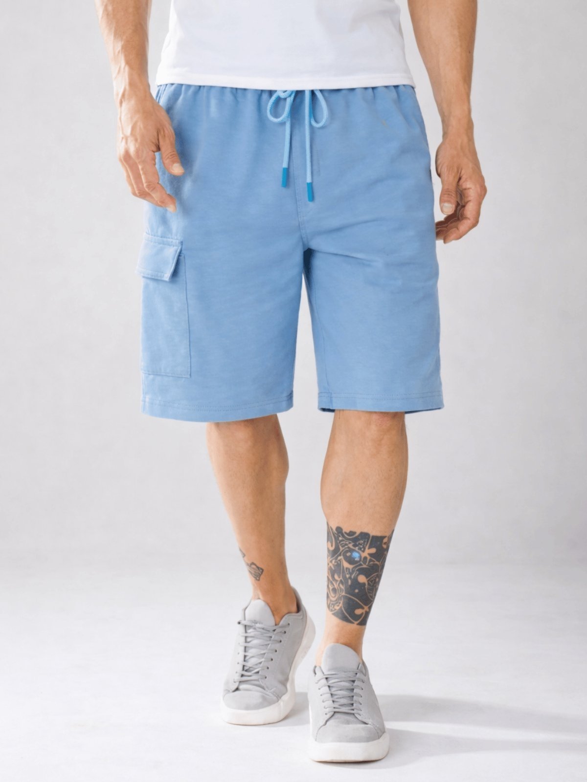 Bermuda Masculina Moletom Azul Claro Bolso Cargo Algodão Grande Casual Bainha Dobrada