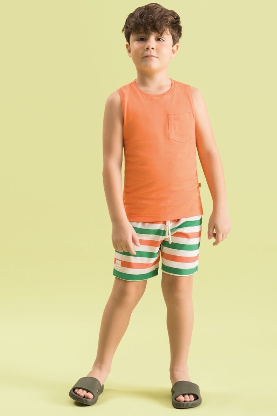 Vista 2 Infantil - Conjunto Bugbee Regata de Meia Malha e Bermuda Tactel Listrada coral Bugbee coral