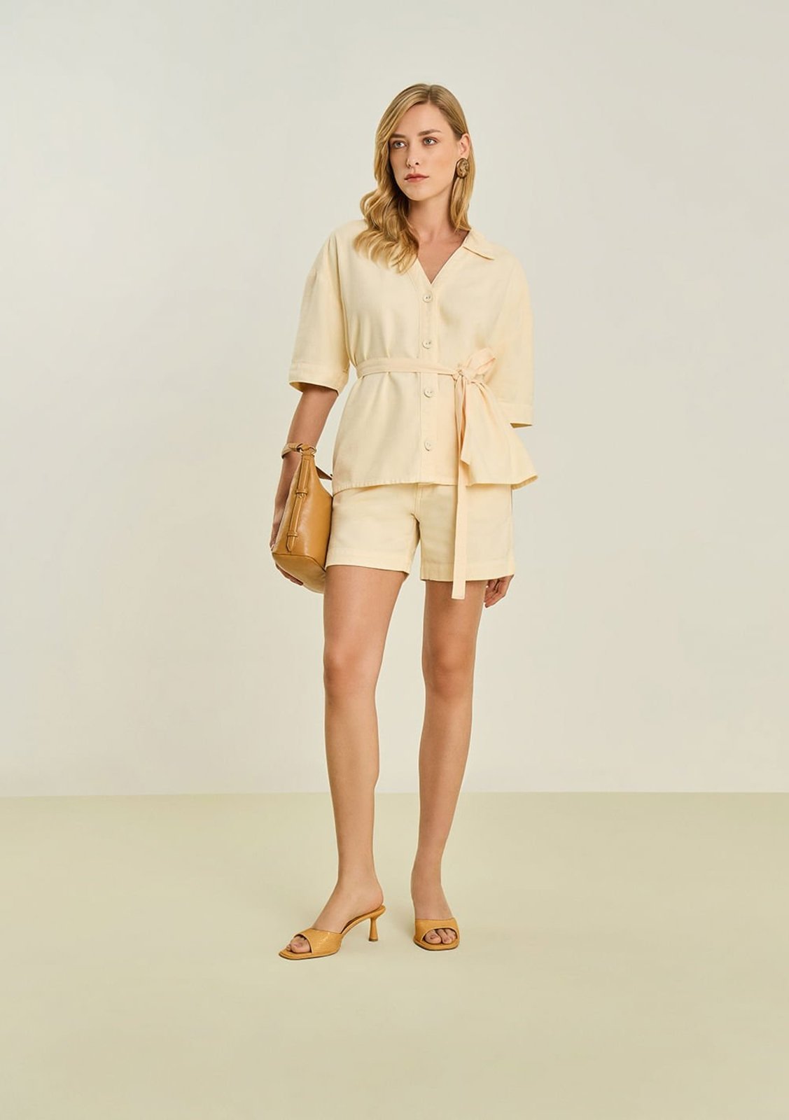 Bermuda Maria Valentina Reta Alta Amarelo