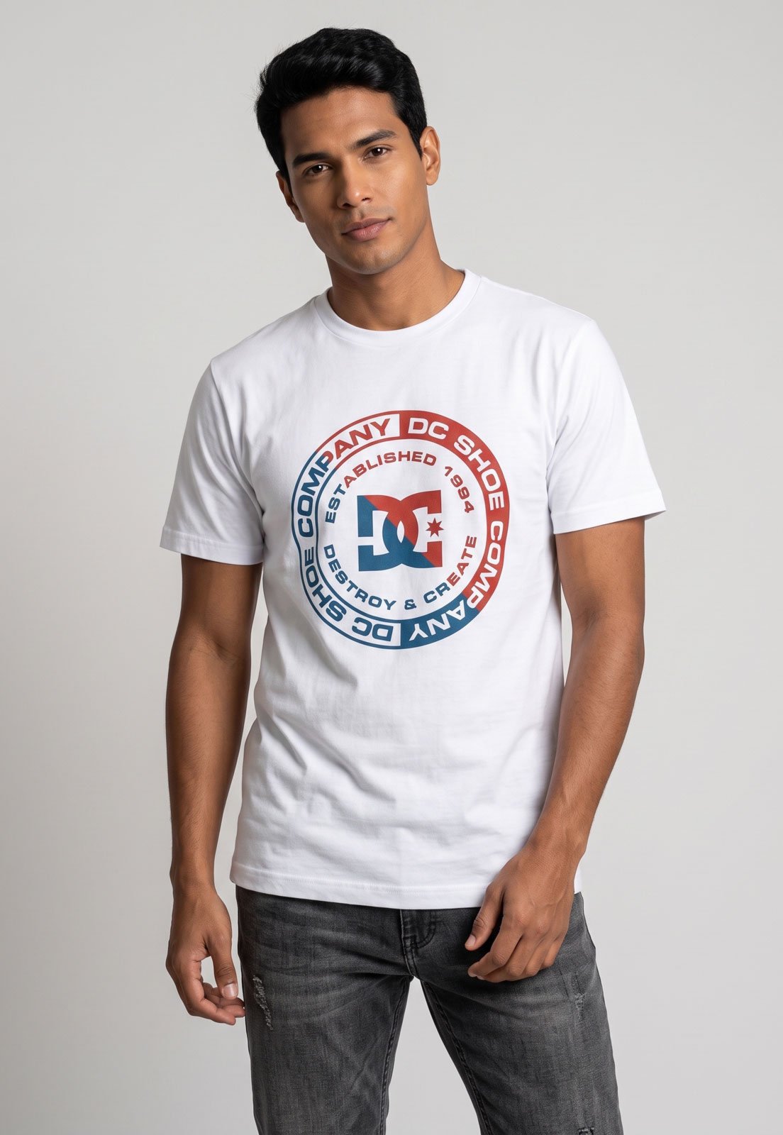 Camiseta Masculina DC Shoes Corpo Divide Branca