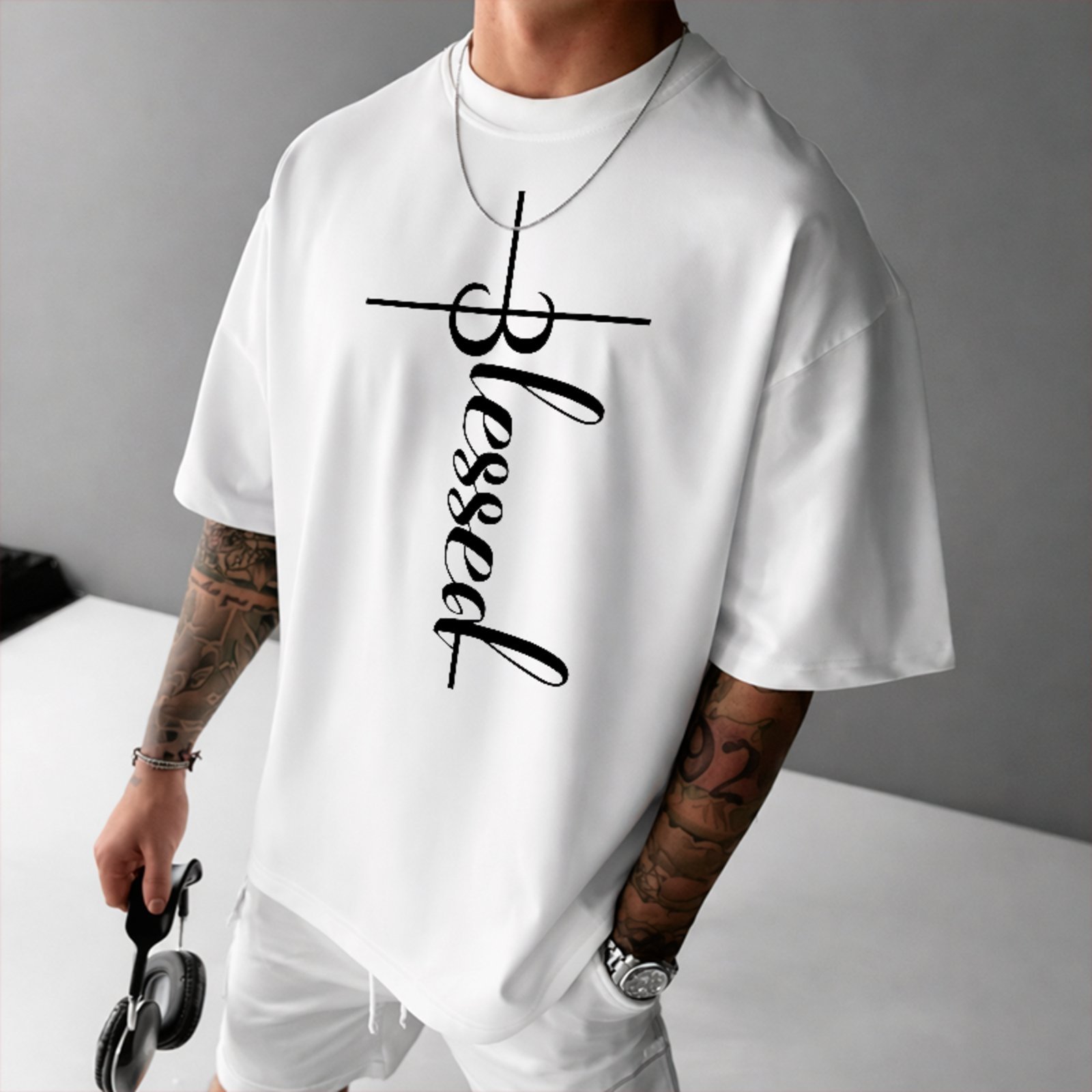 Camiseta Oversized Blessed Cruz Fé Cristã Branco
