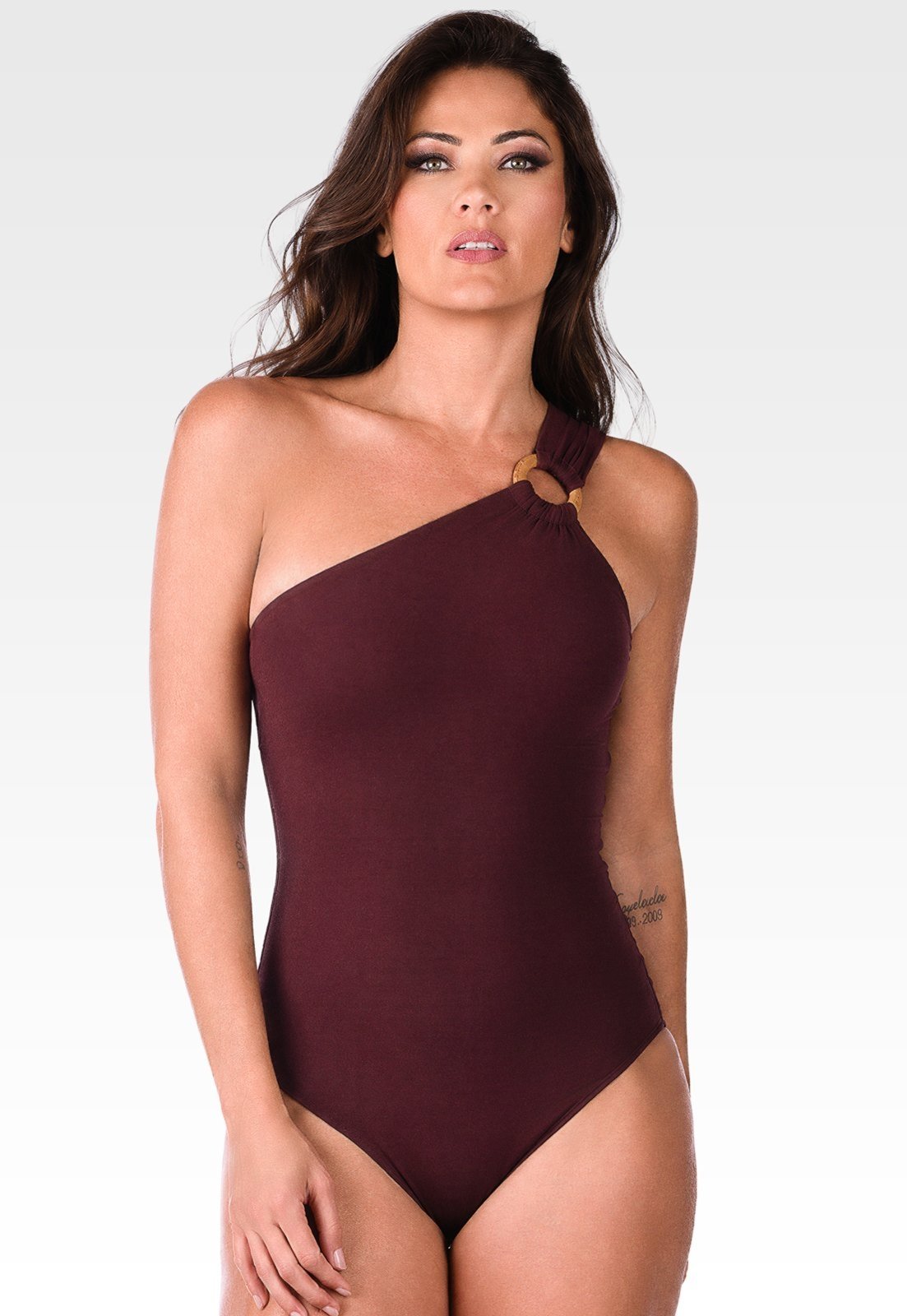 Maiô Feminino Elegante Summer Soul Sem Bojo Um Ombro Só Detalhe Argola Marrom