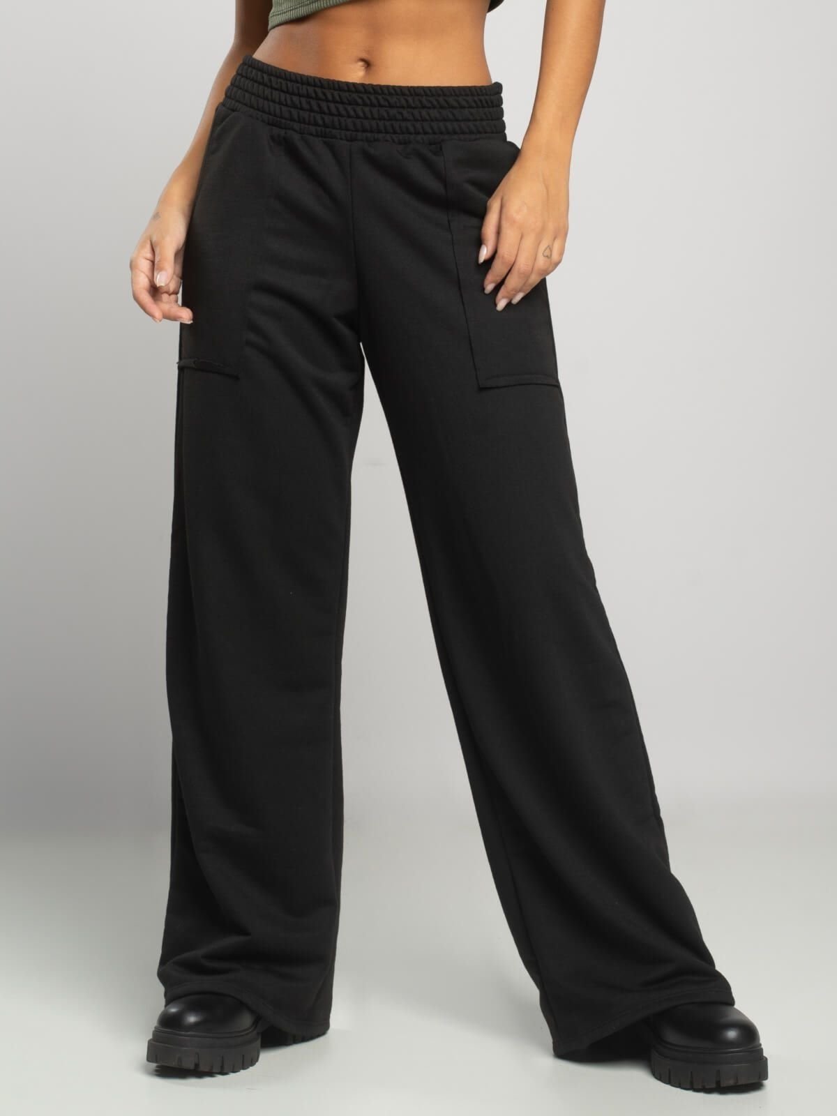 Calça Pantalona Vicbela Cintura Alta Moletinho Wide Leg Preto