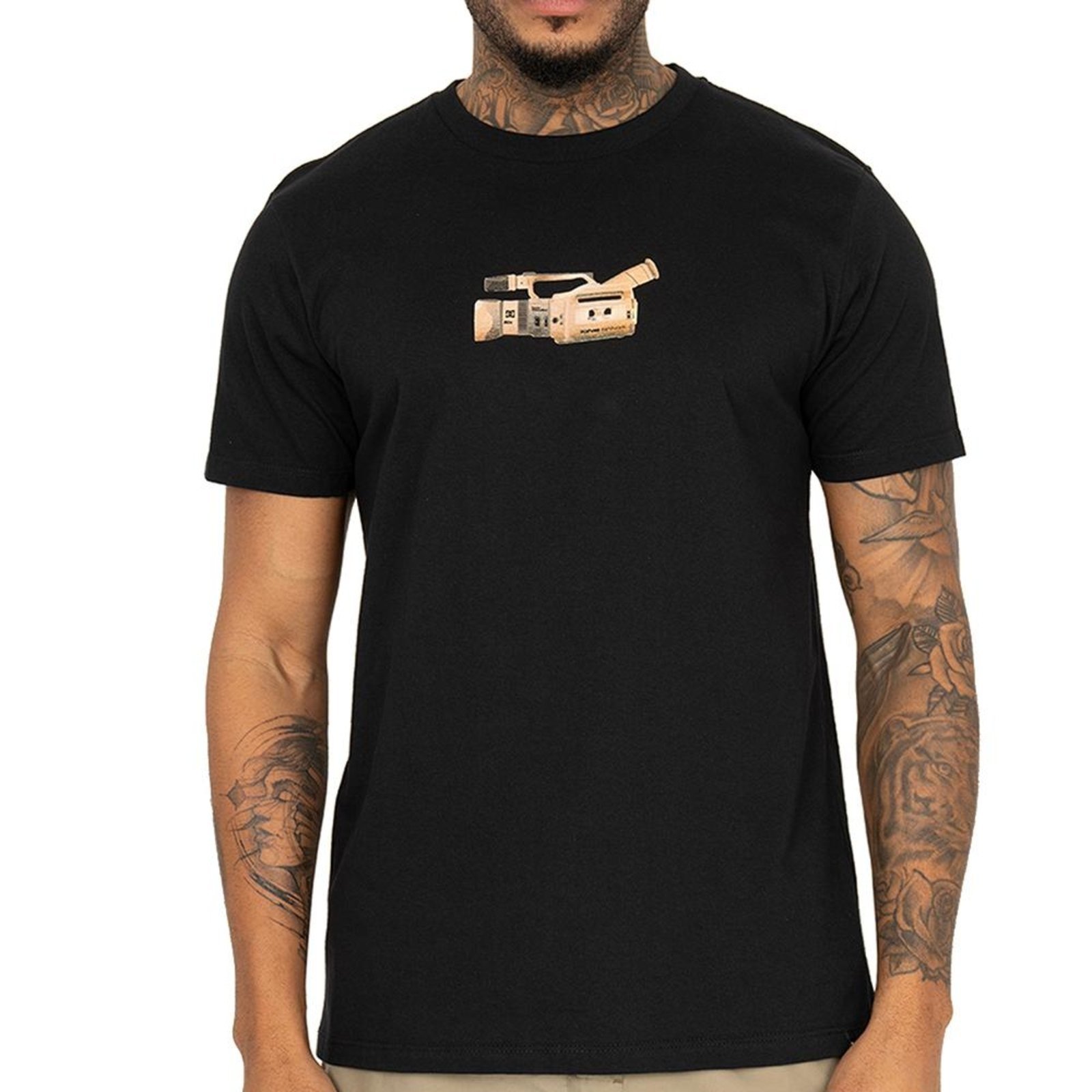 Camiseta DC Shoes DC Hand Cam SM26 Masculina Preto