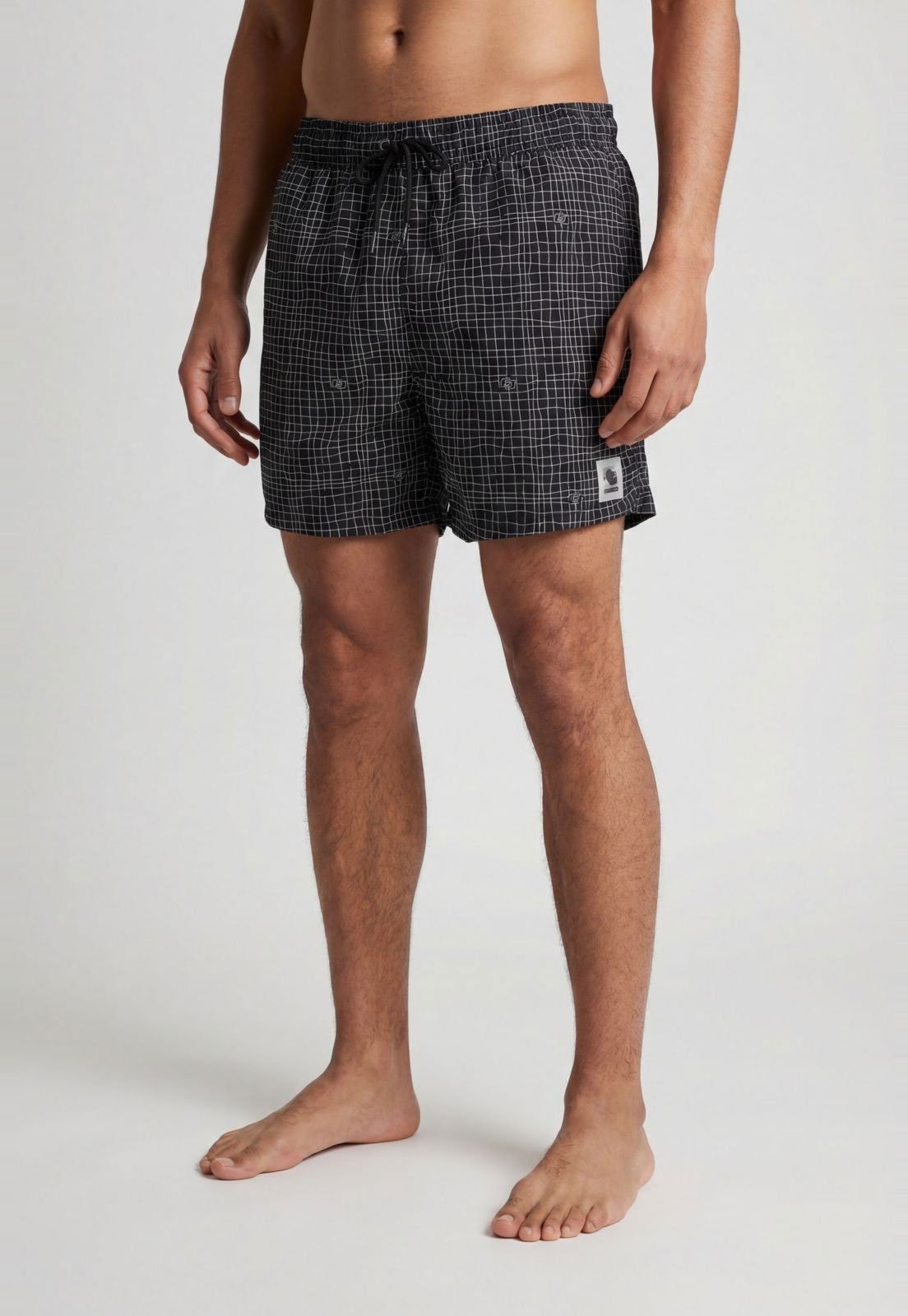 Vista 2 Bermuda Masculina Colcci Estampa Xadrez Preta preto Colcci preto