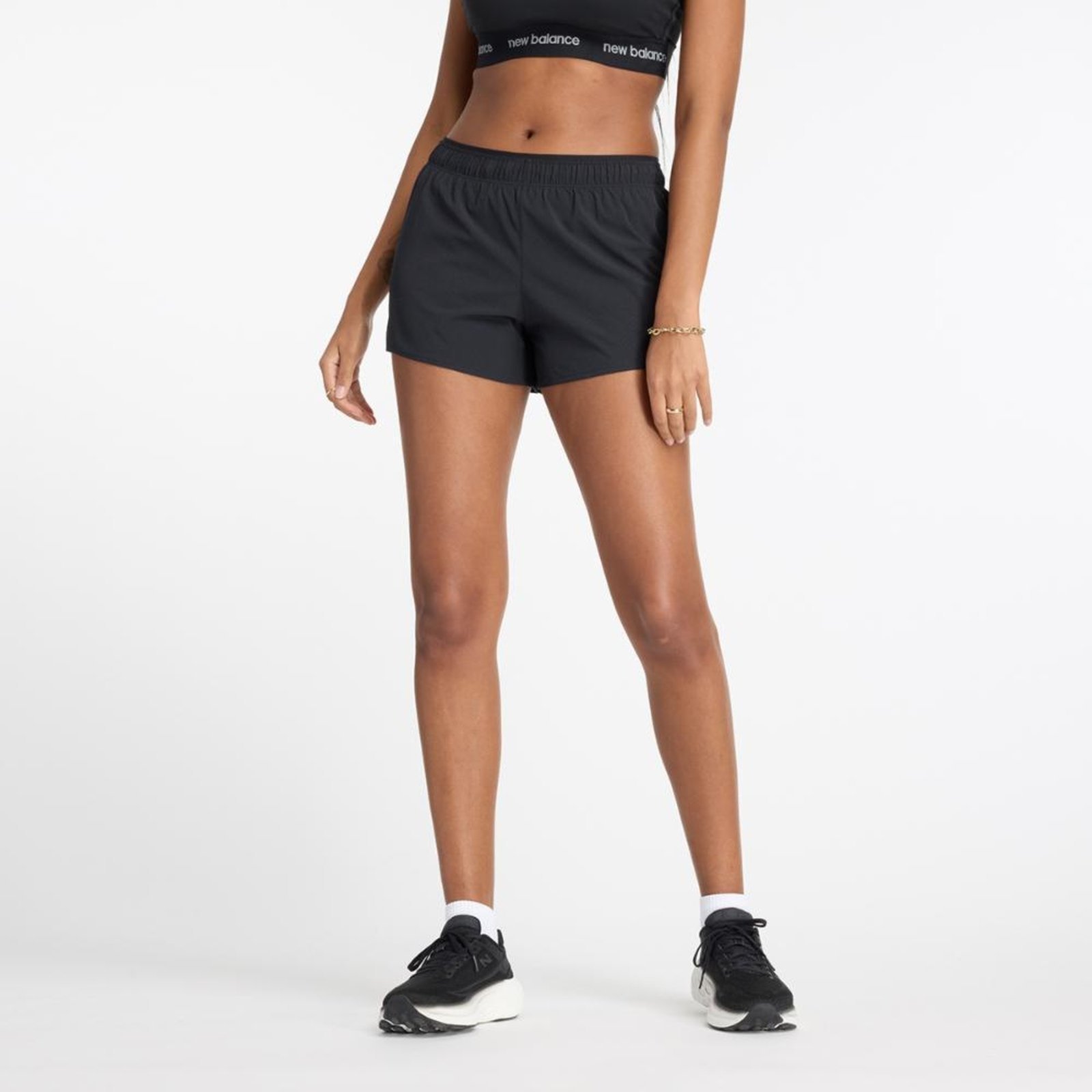 Shorts New Balance Run Club 3″ Feminino”