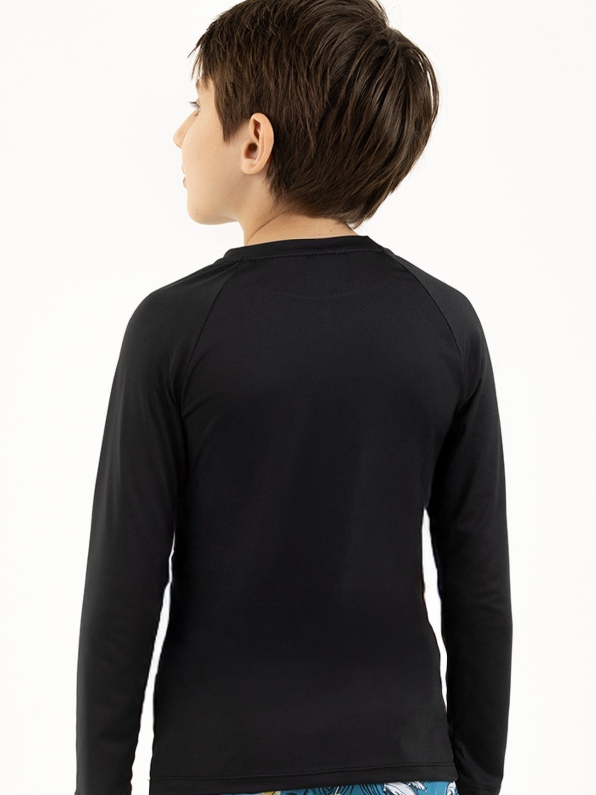 Vista 3 Camisa de Praia Menino com Proteção UV 50 - Além das Ondas Magicamente Kids preto Magicamente Kids preto