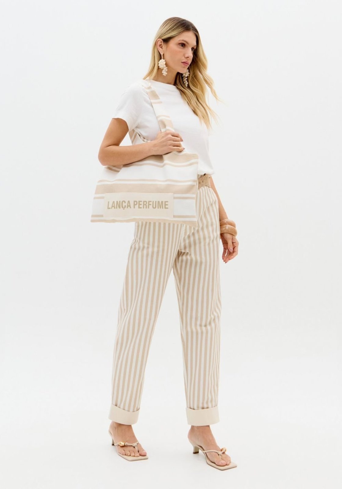 Kit Com T-shirt E Bolsa Estampada Lança Perfume