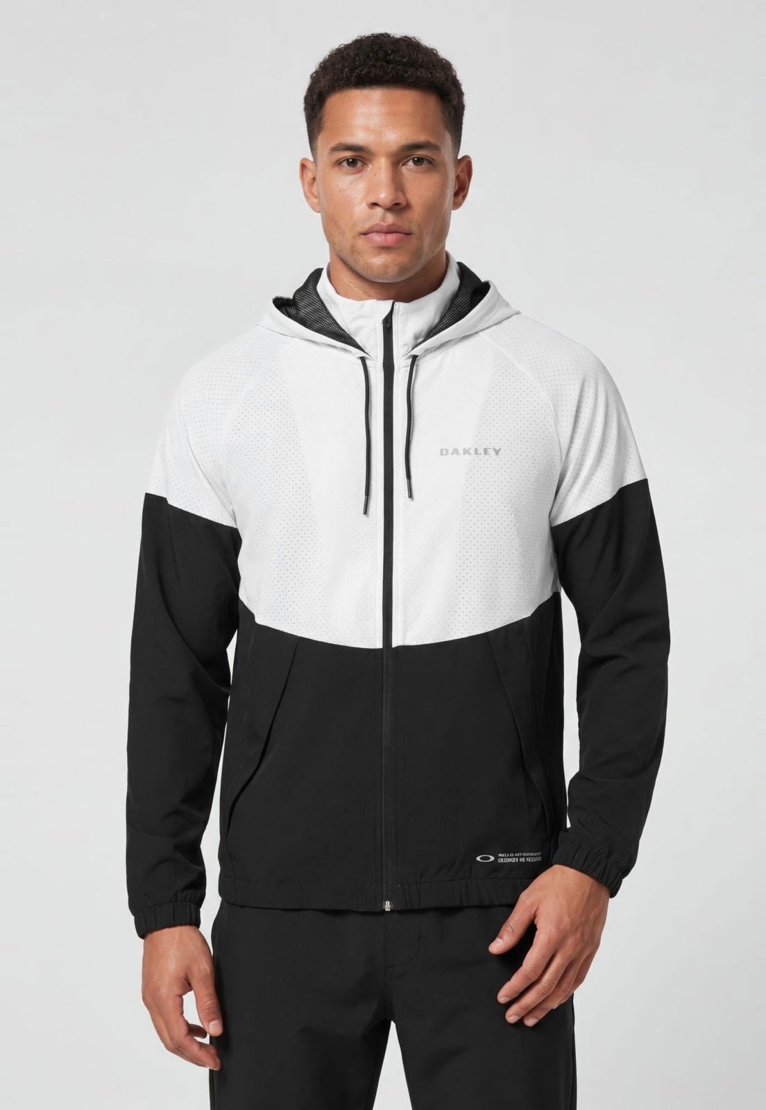 Jaqueta Oakley Capuz Zíper Preta