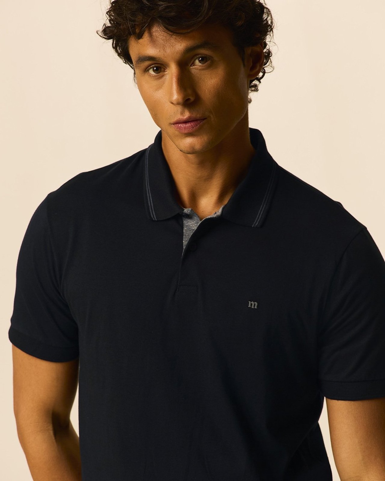 Camisa Polo Básica Masculina Peitilho Com Botões E Bordado Frontal Em Algodão