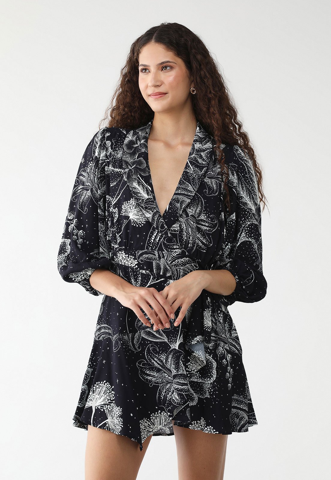Vestido FARM Curto Ceu de Flor Preto