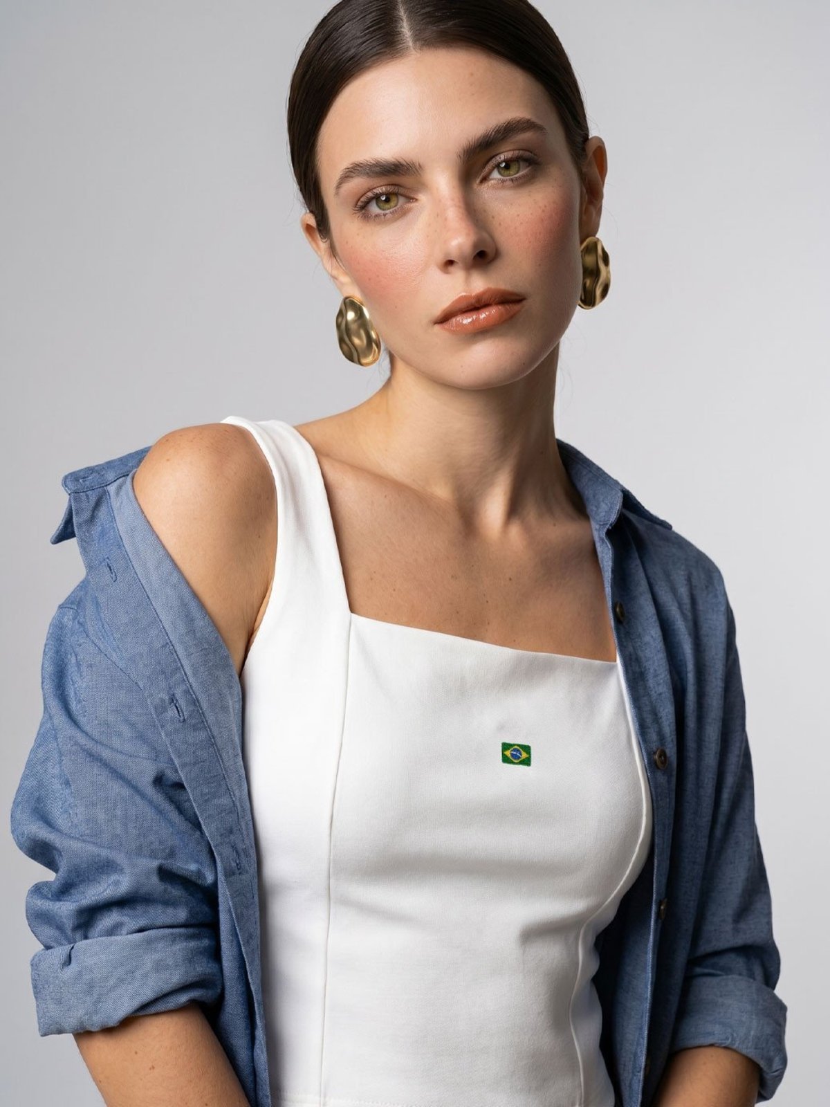 Regata de Malha Ponto Roma com Bordado Off White Sam