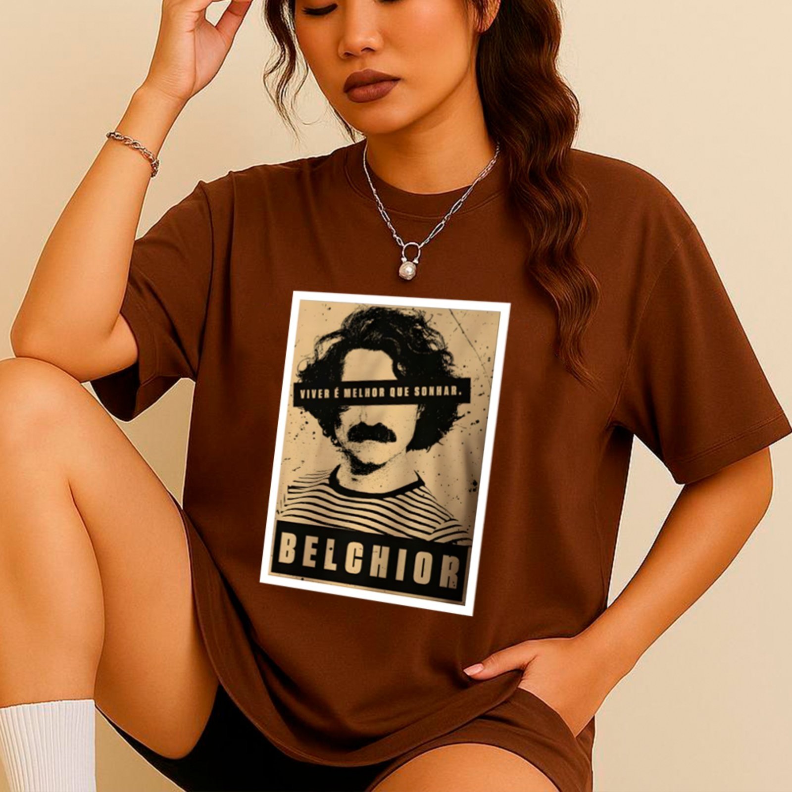 Vista 2 Camiseta Ousy Básica Belchior Frase Poética úsica Brasileira Unissex marrom ousy marrom