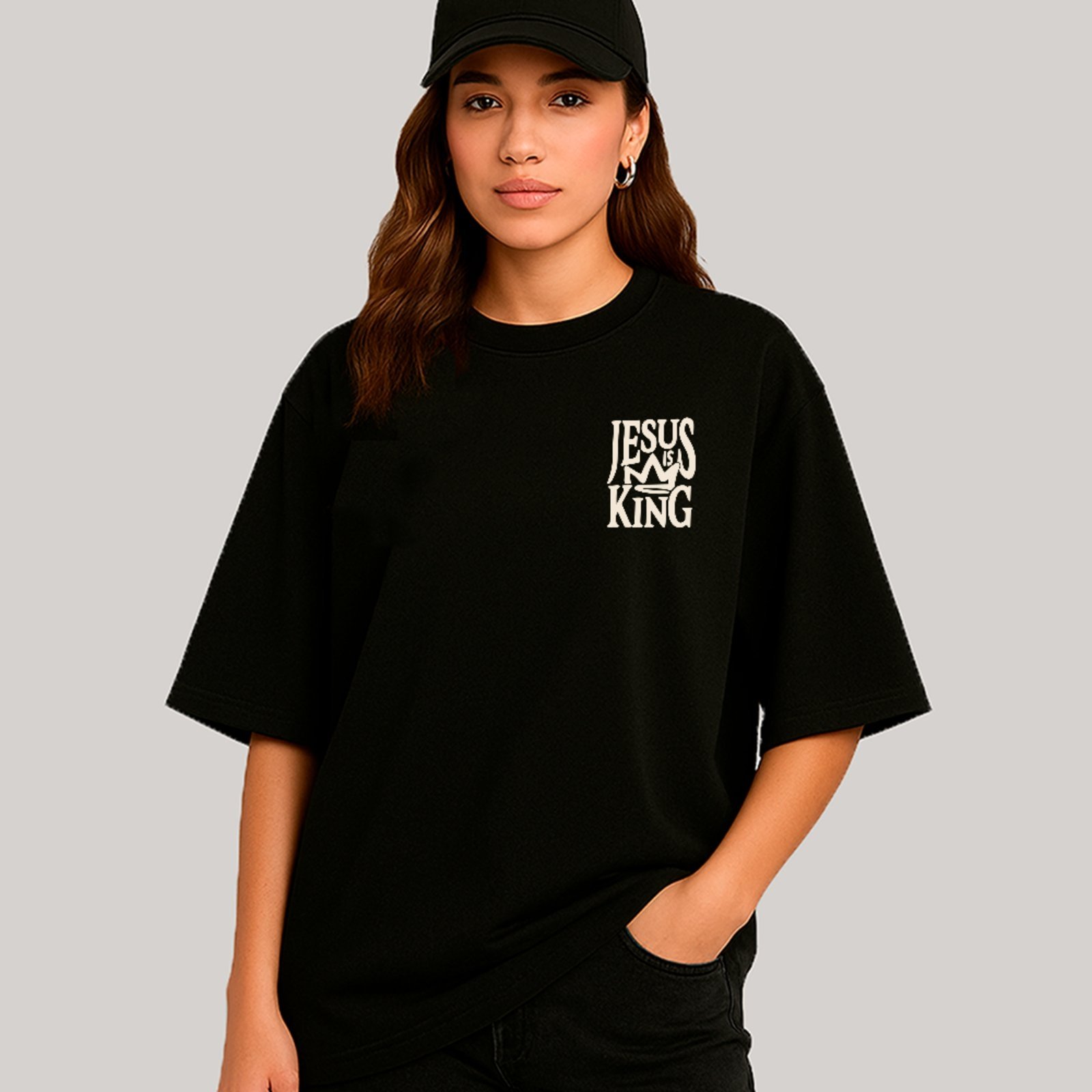 Camiseta Ousy Cristã Oversized Jesus is King Unissex Preta