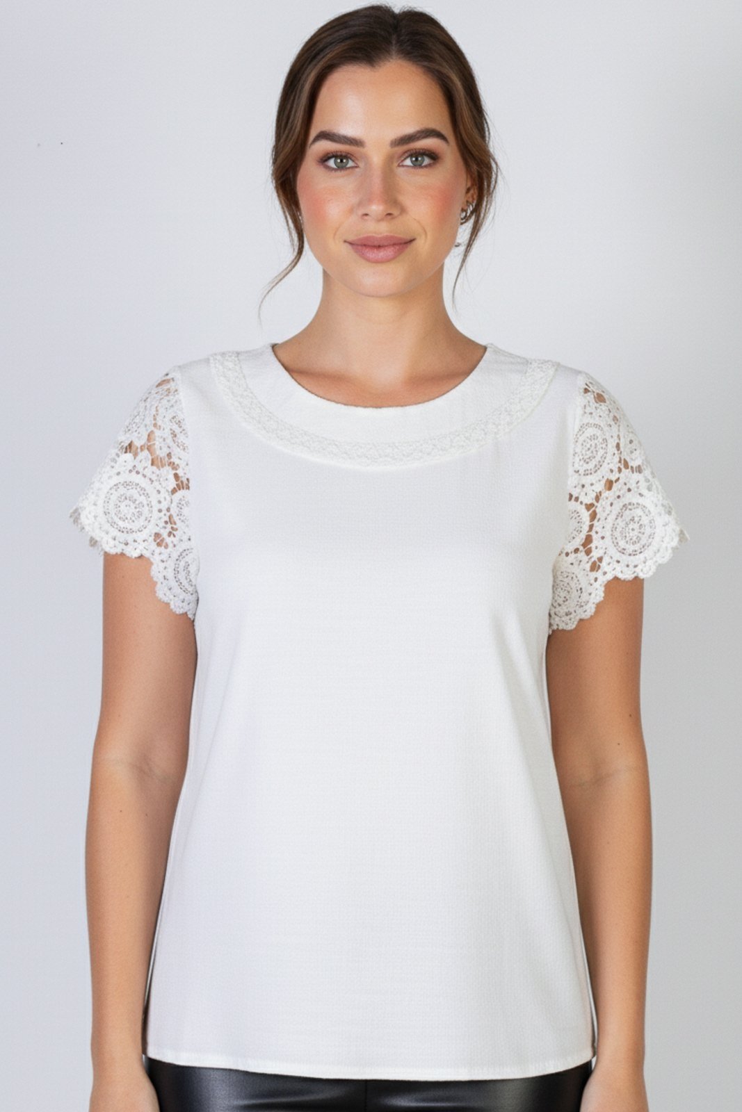 Blusa Enluaze Manga Curta Feminina Detalhe Crochê 51607 – Off white