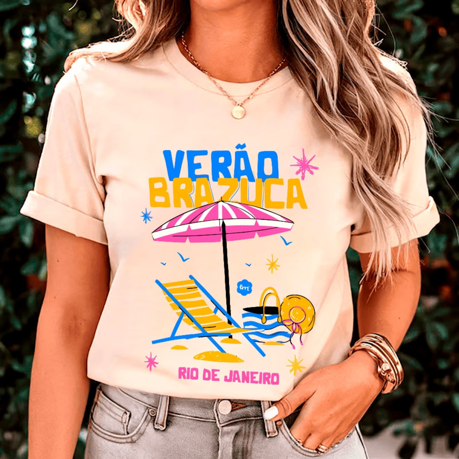 Vista 2 Camiseta Ousy Básica Verão Brazuca Partiu Rio de Janeiro Unissex Off White off-white white ousy off-white white