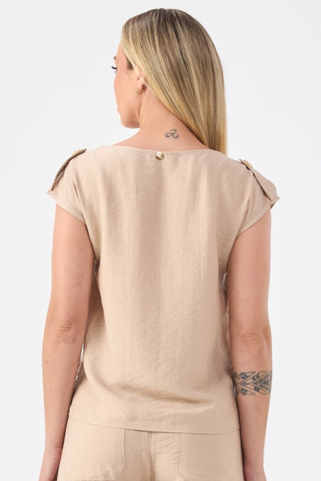Vista 2 Blusa PKS Viscose Com Botões Ombro bege PKS bege
