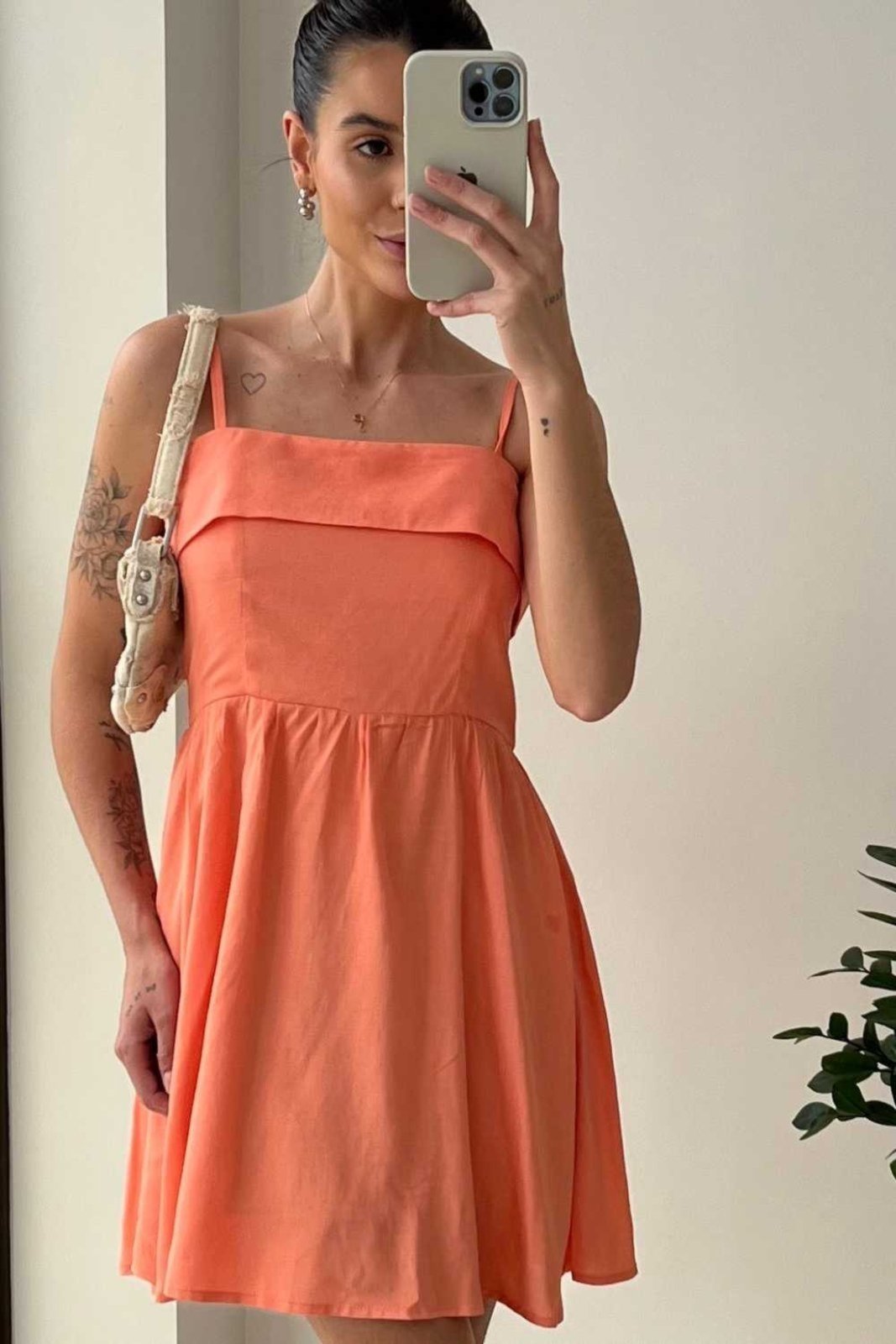 Vestido Vanibele Curto Goiaba
