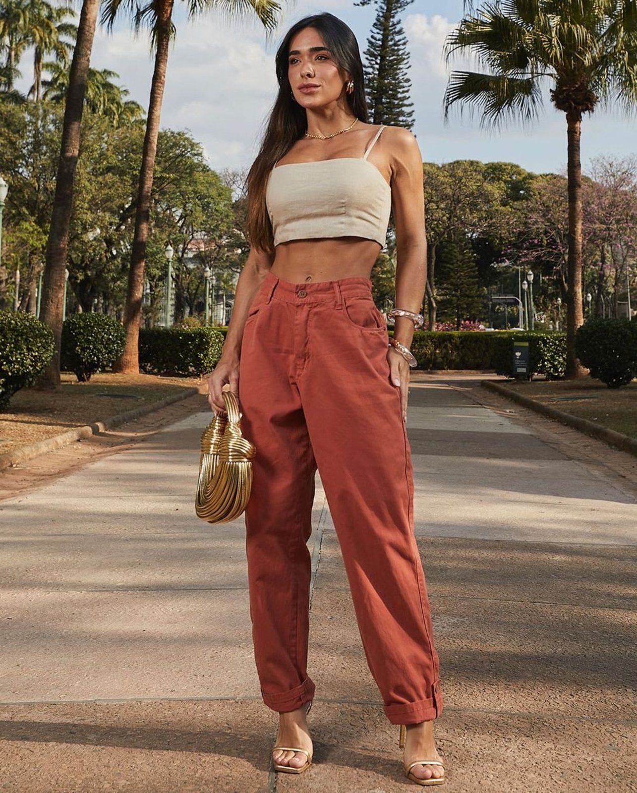 Calça Sarja Reta Cropped Feminina Cintura Alta Detalhe Barra 23903 Terracota Consciência