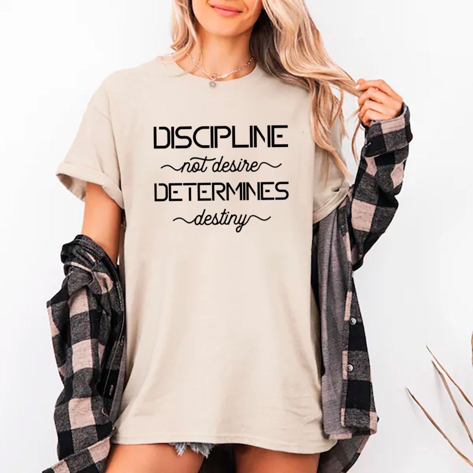 Camiseta Ousy Discipline Determines Destiny Oversized Unissex Off White