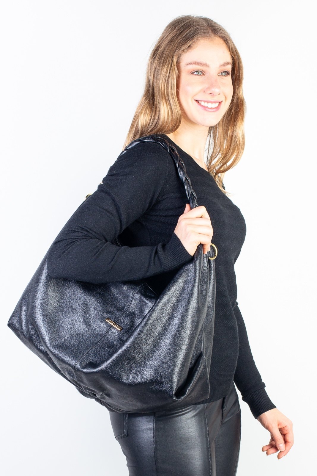 Vista 2 Bolsa saco grande de couro liso Cassia preto preto