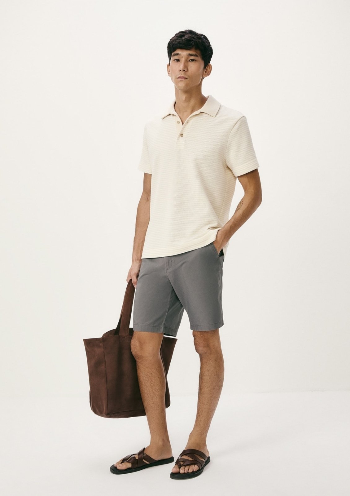 Bermuda Básica Masculina Chino Reta Em Sarja Hering