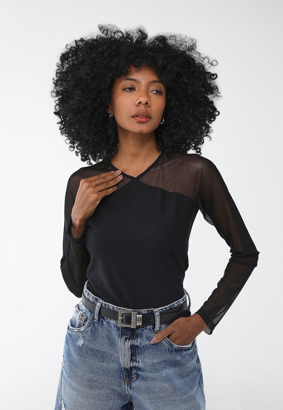 Blusa Forum Ajustada Recorte em Tule Preta