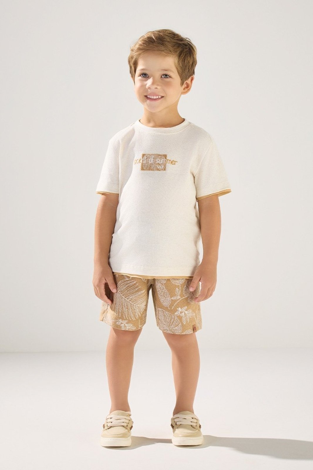 Infantil - Conjunto Camiseta Texturizada e Bermuda Estampada