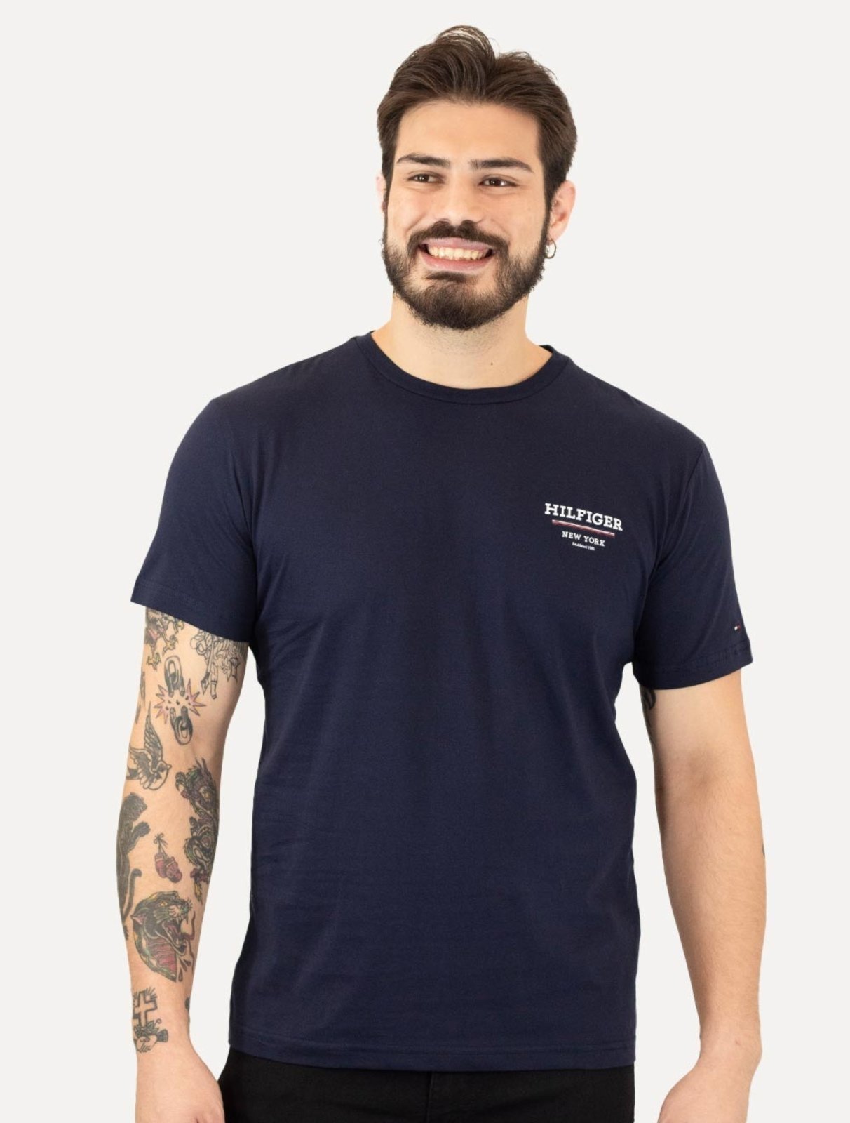 Camiseta Tommy Hilfiger Masculina Regular Global Stripe Azul Marinho