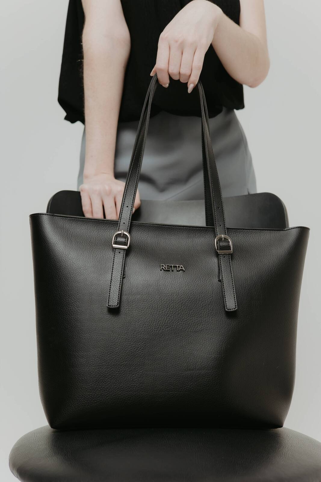 Bolsa Feminina Grande de Ombro Alça Regulável e Nécessaire Retta Preto