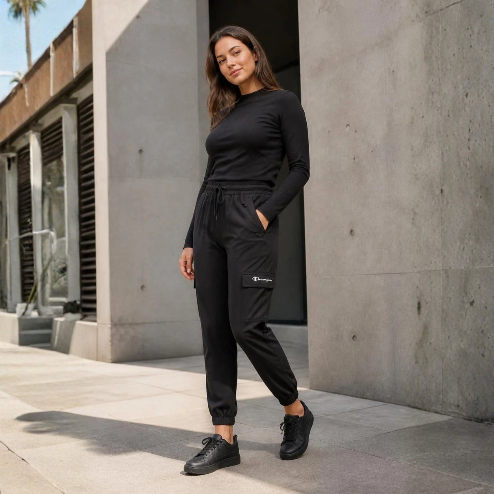 Calça Cargo Jogger Champion Feminina Preta Bolsos Treino Academia Casual Cintura Elástica