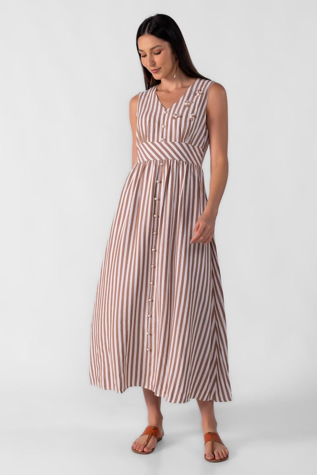 Vestido longo aplicação bordadas Verde