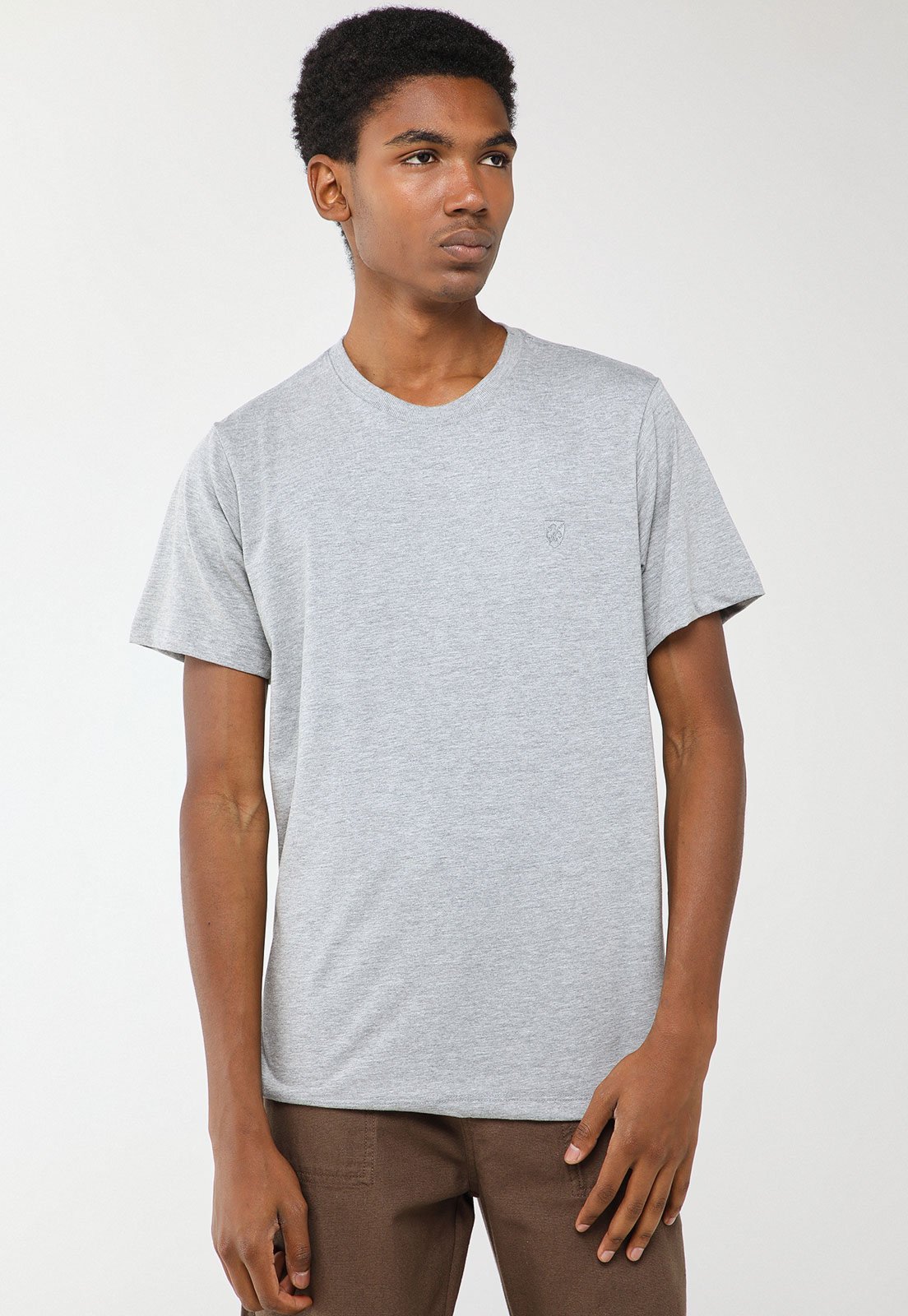 Vista 3 Kit com 3 Camisetas Masculinas MR Kitsch Slim Gola Careca Branca e Preta MR. KITSCH cinza MR. KITSCH cinza